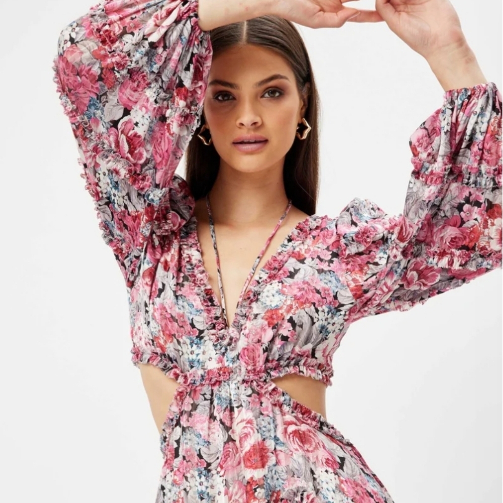 Elliatt Bay Floral Dress - Picture 3 of 15